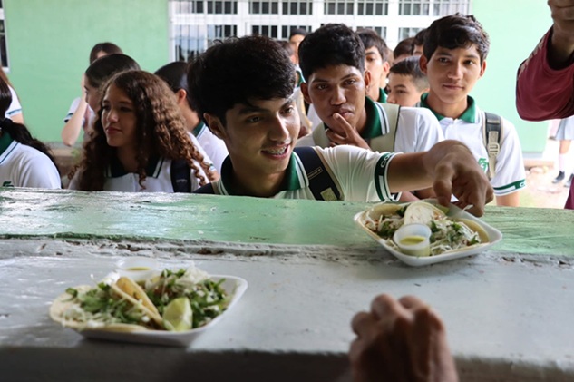 El Gobierno de Sinaloa impulsa la permanencia escolar al ofrecer más de 30 mil desayunos para jóvenes