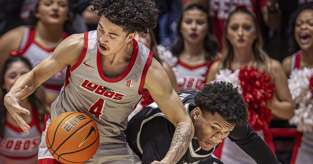 Los fanáticos de los Lobos deslumbran a Nevada en una victoria de 80-73