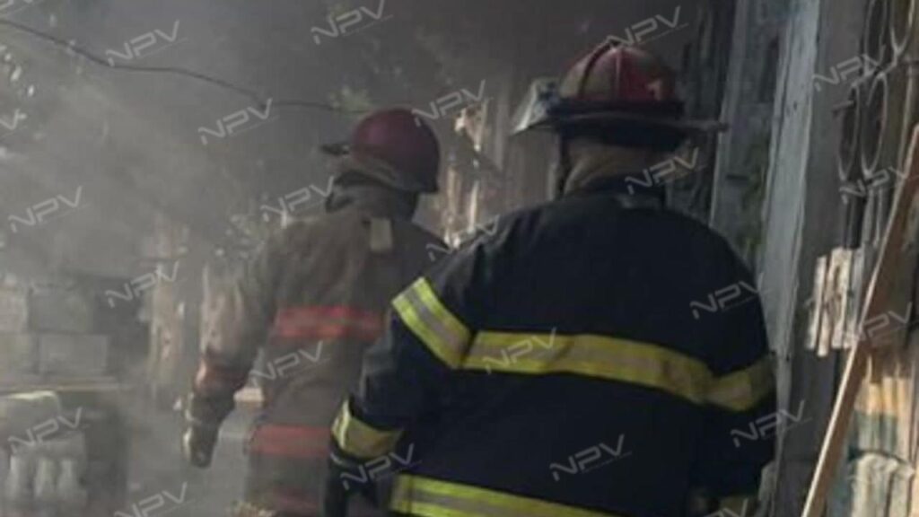 Salvan a un hombre en medio de un incendio en una casa en Mezcales