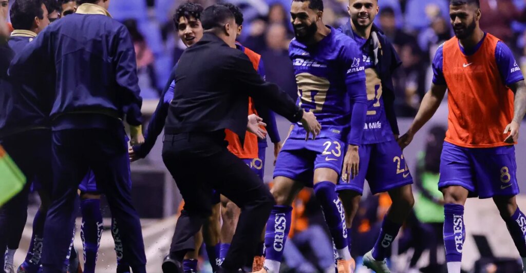 Los Pumas luchan y vencen al Puebla en un emocionante enfrentamiento.