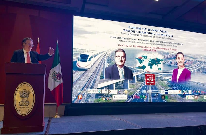 El ministro de Economía de México inaugura un consorcio de cámaras de comercio binacionales para fomentar una mayor cooperación.