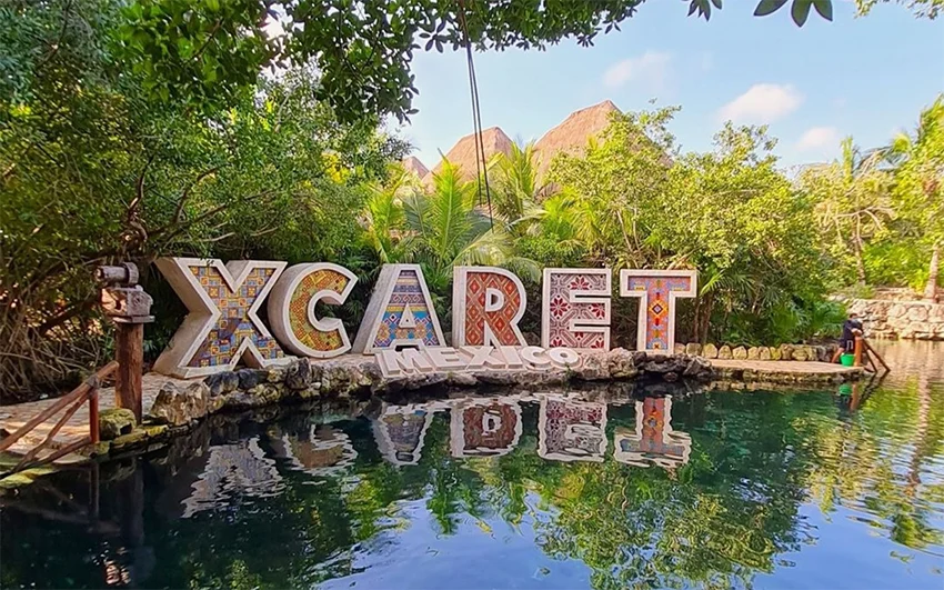 El parque Xcaret prohíbe temporalmente el uso de la cultura maya en su marketing.