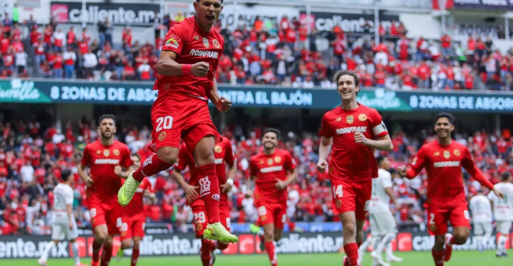 Toluca derrota a las Chivas y las supera en la tabla de posiciones