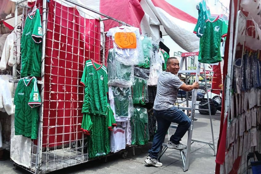Informe de Deloitte: Los beneficios económicos de México al ser sede de la Copa del Mundo podrían alcanzar los 2.25 mil millones de dólares.