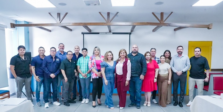 Teresa Guerra Ochoa reafirma su apoyo al sector restaurantero y propone una agenda para impulsar la industria en Mazatlán