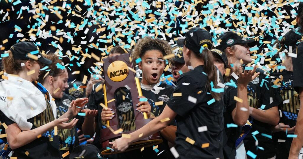 UCLA arrasa a Carolina del Sur y conquista su primer título de baloncesto femenino de la NCAA